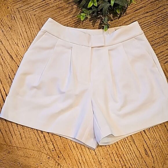 White INC glam shorts size 4 NWT - Picture 13 of 13